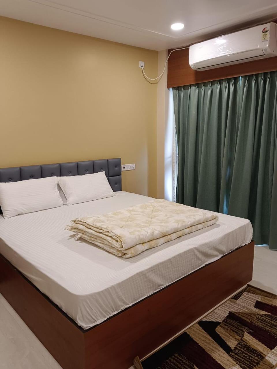 Hotel Cosy Inn 디가 외부 사진