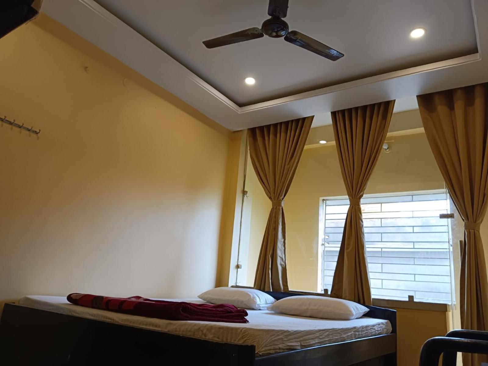 Hotel Cosy Inn 디가 외부 사진