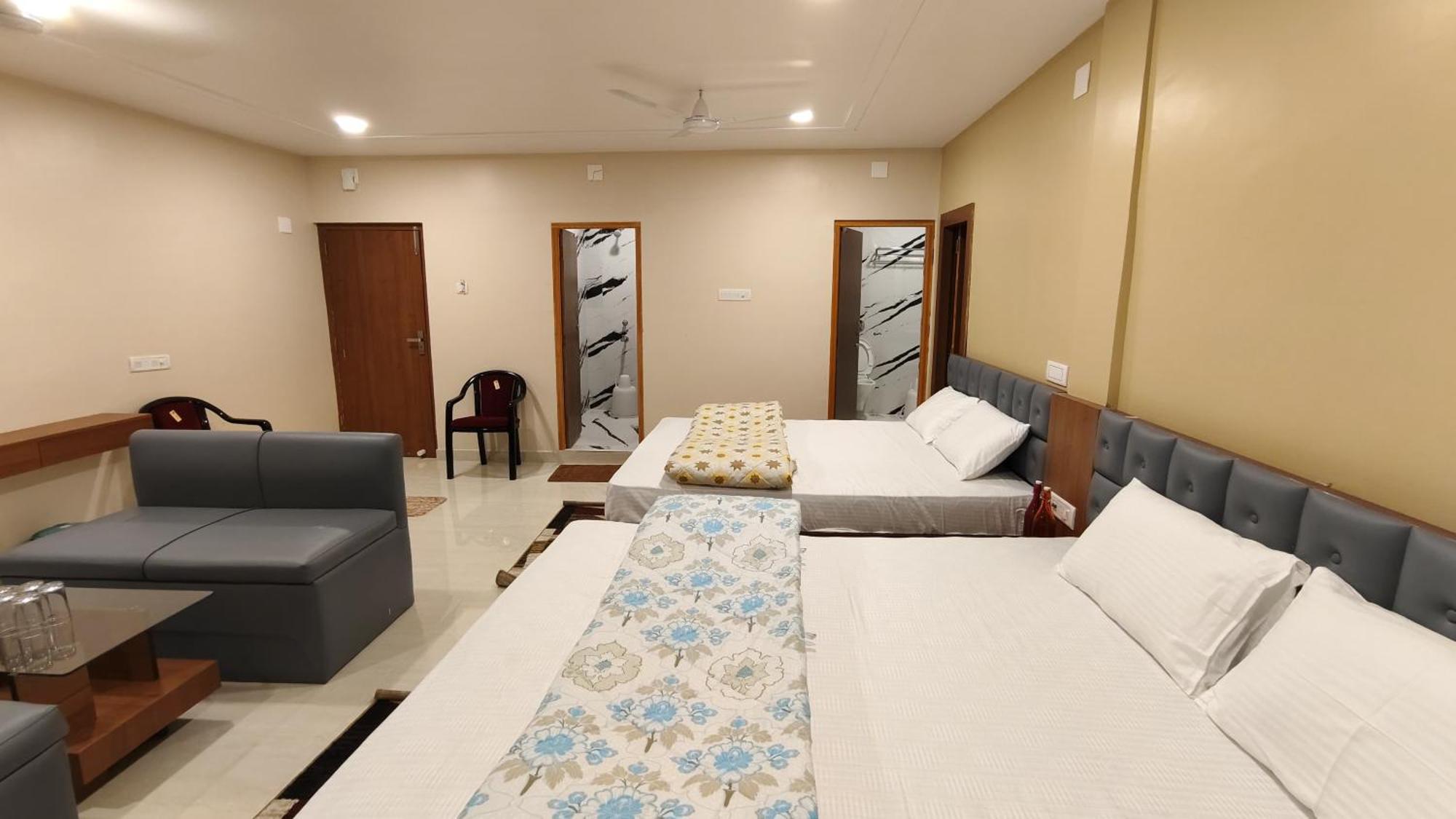 Hotel Cosy Inn 디가 외부 사진